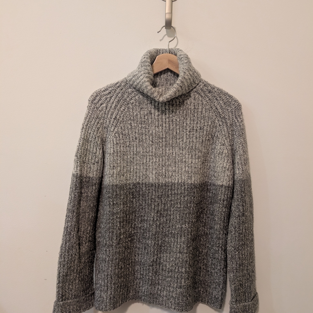 Philosophy Gray Two Tone Turtleneck Oversized Sweater Women's Size Small
